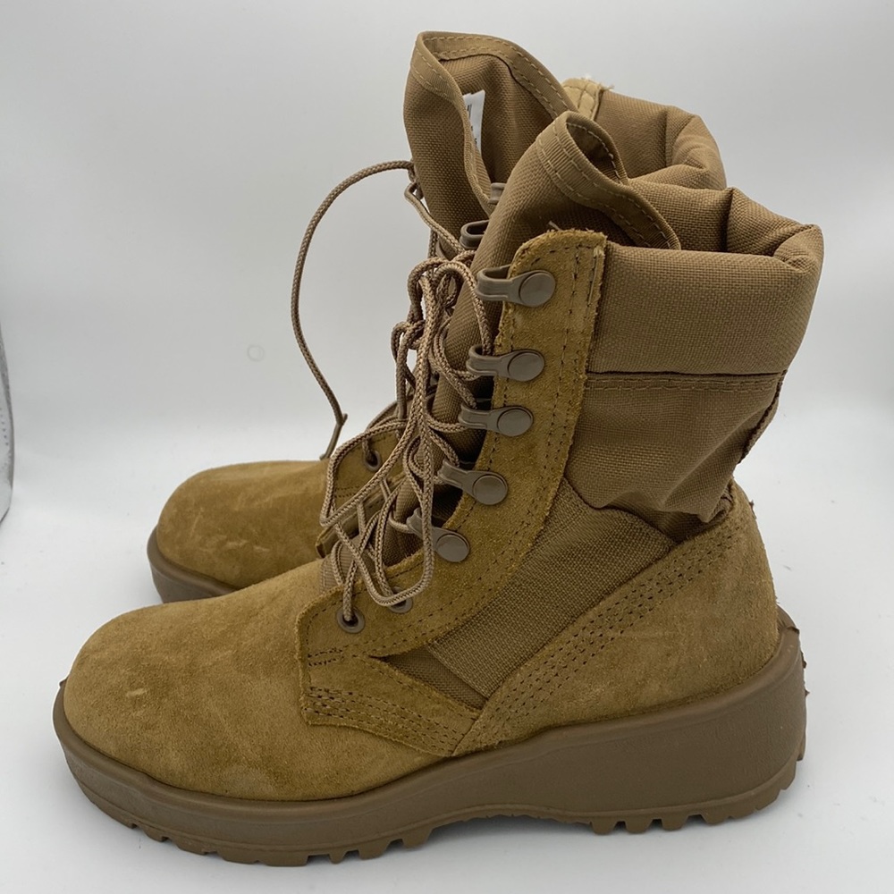 Vibram HOT WEATHER ARMY COMBAT BOOTS - COYOTE SPE1C1-17-D-1004 Size 4-W Women